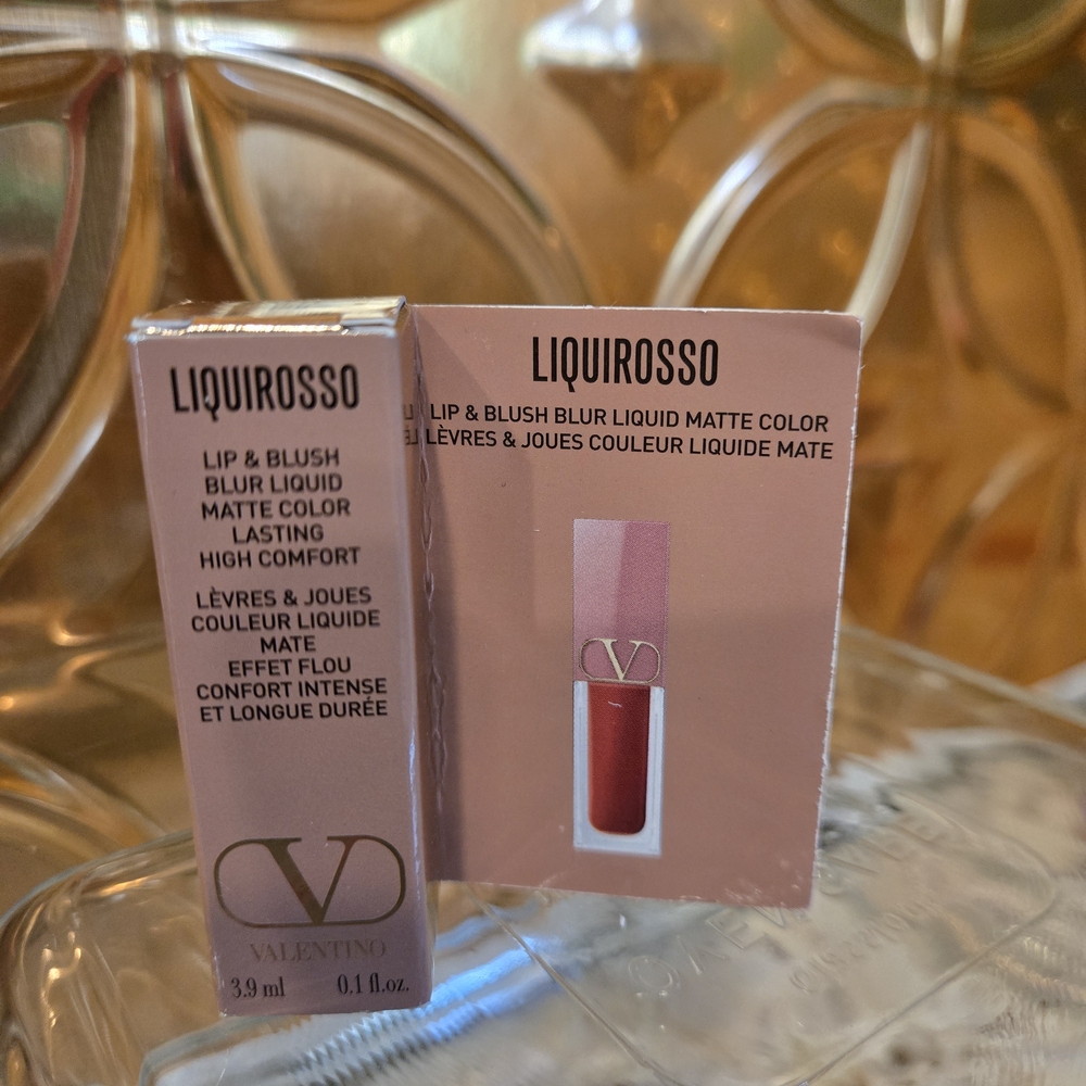 Valentino Liquirosso Lip & Blush Blur Liquid Matte Colour 302R